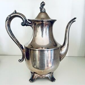 Wm. A. Rogers Tea or Coffee Pot